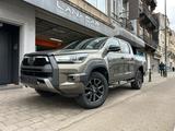 Toyota Hilux Invincible - Toyota Hilux mit Diesel-Antrieb: Leder