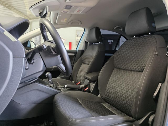 SKODA Octavia — Foto 15