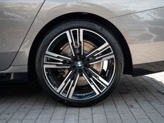 BMW 740 – 10 / 30