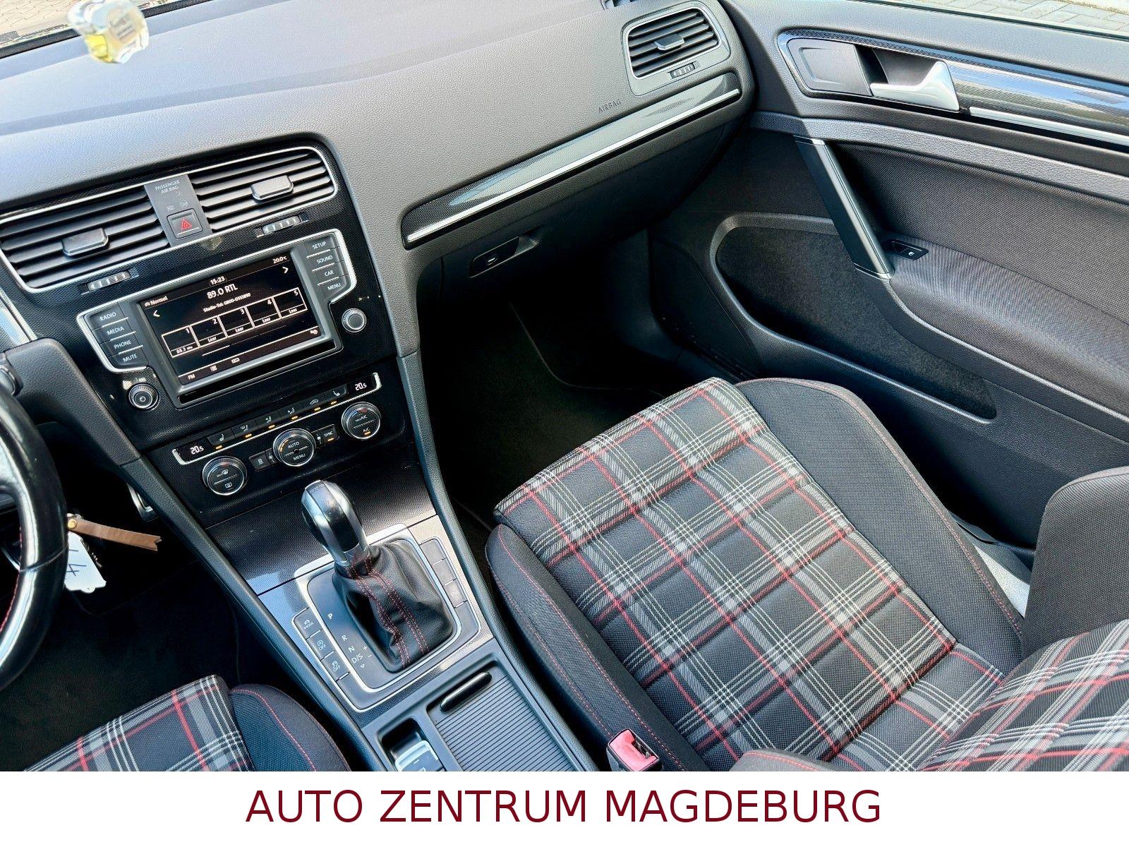 Volkswagen Golf VII Lim. GTI *BI-XENON*STANDH*DCC*TEMPOMAT*