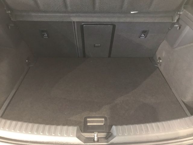 Leon 1.5 eTSI DSG*NAVI*KAMERA*SHZ*