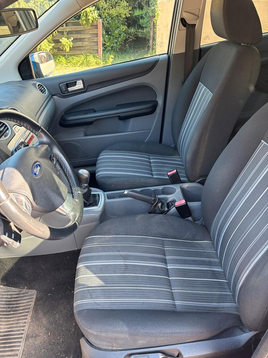 Ford Focus 2009 — photo 5