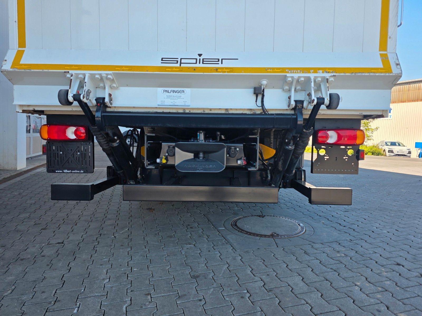 Fahrzeugabbildung Iveco Eurocargo 120E25 LBW 1.500kg Klima Standheizung