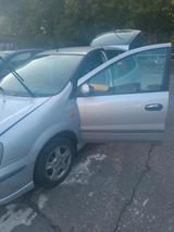 Nissan Almera Tino mit Gas und Benzin! - Nissan Almera Tino von privat