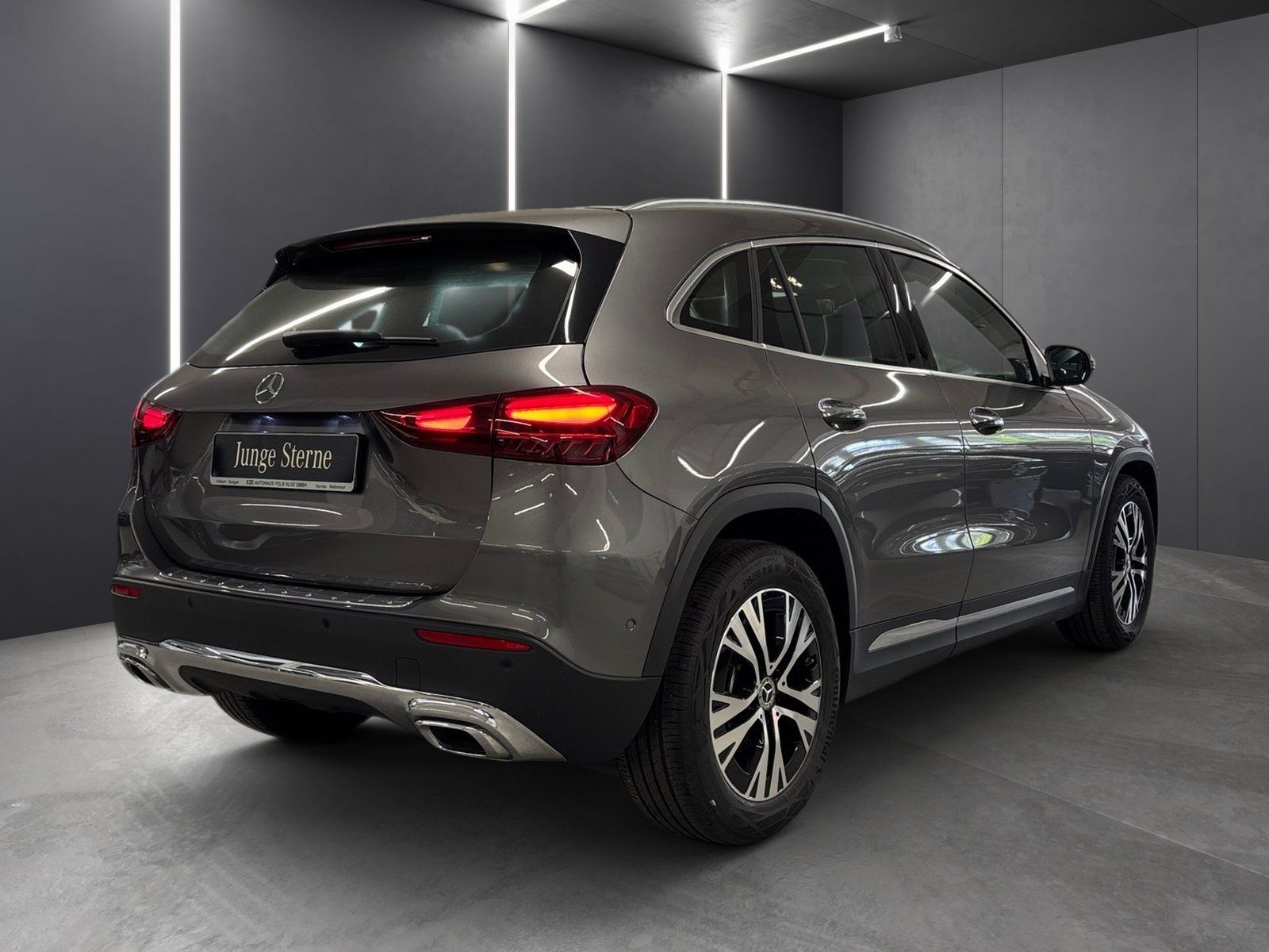 Fahrzeugabbildung Mercedes-Benz GLA 180 Progressive*AHK*Distro*Totwink*Multibeam