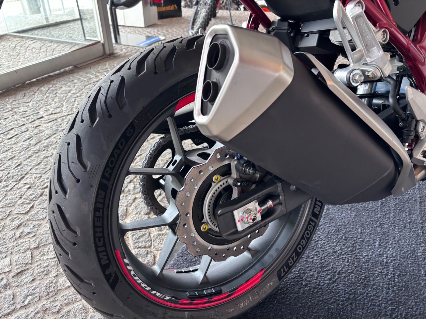 Fahrzeugabbildung Honda CB 750 Hornet E-Clutch, Style, Sport, Design Pak