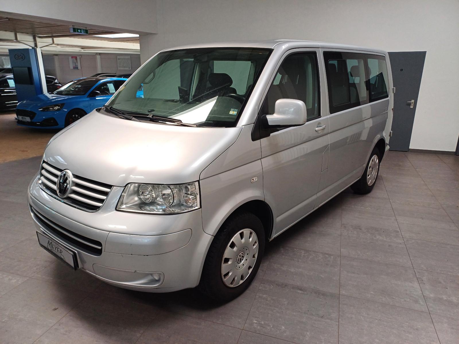 Volkswagen T5 Caravelle 2.5 TDI Automatic