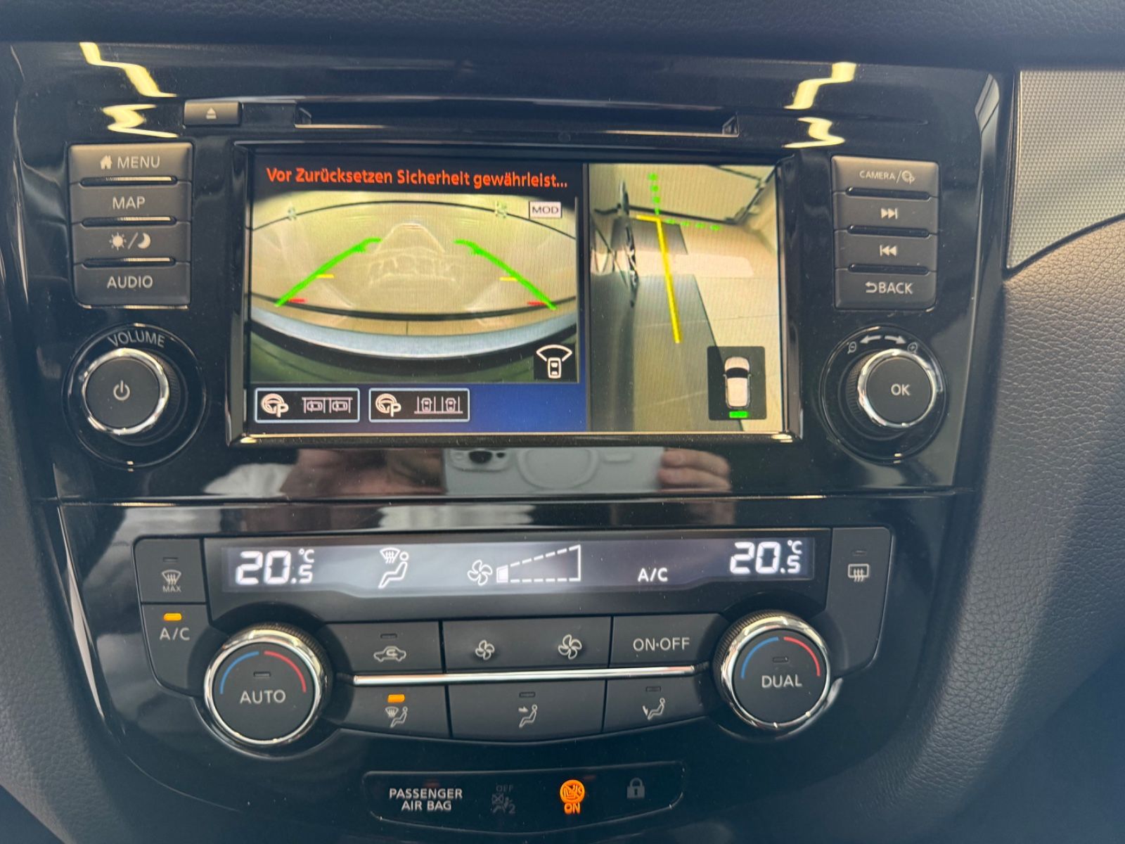 Fahrzeugabbildung Nissan Qashqai Tekna Safety-Shield-Paket 360°