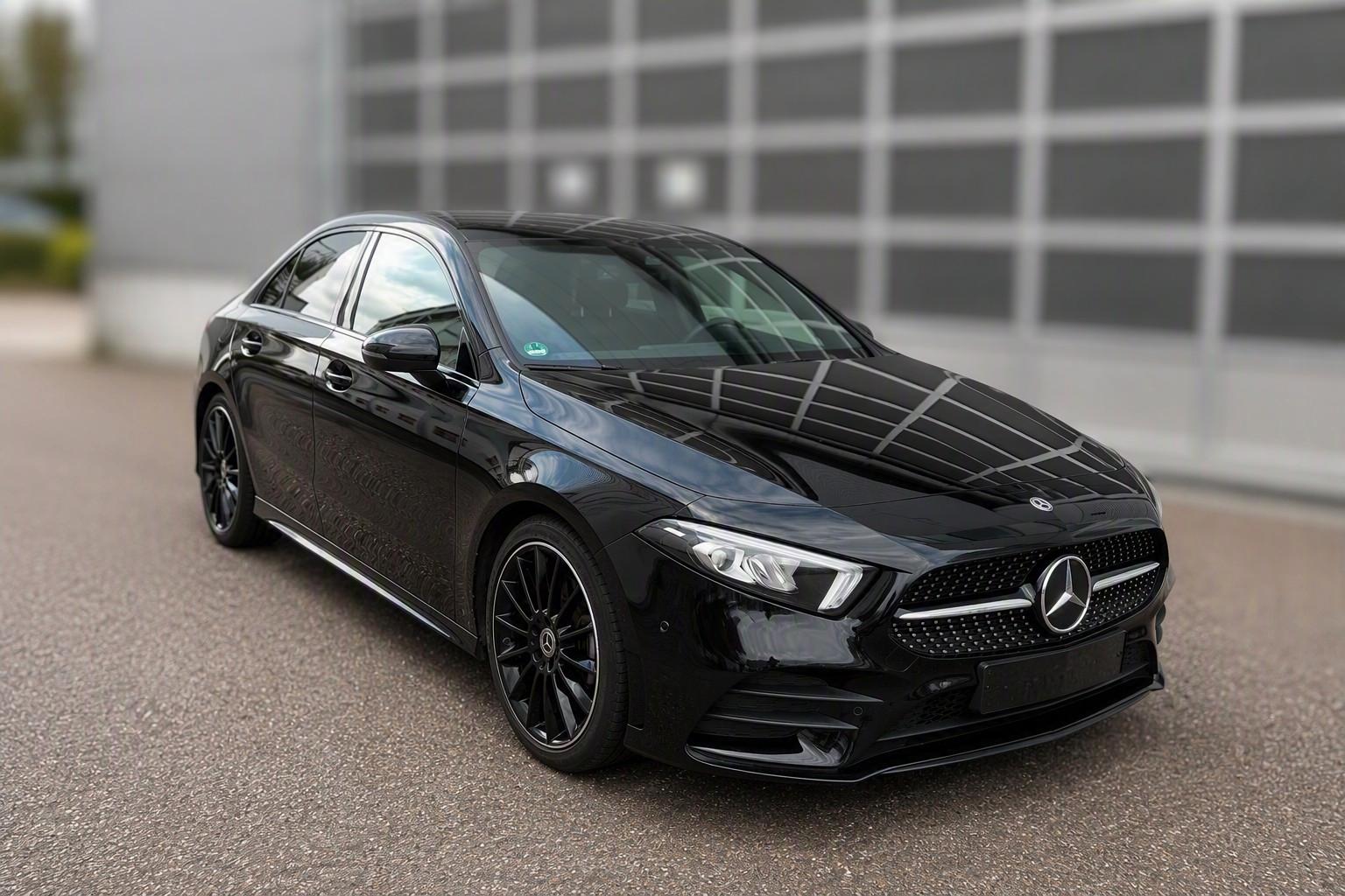 Mercedes-Benz A-Class AMG Line, миниатюра 2