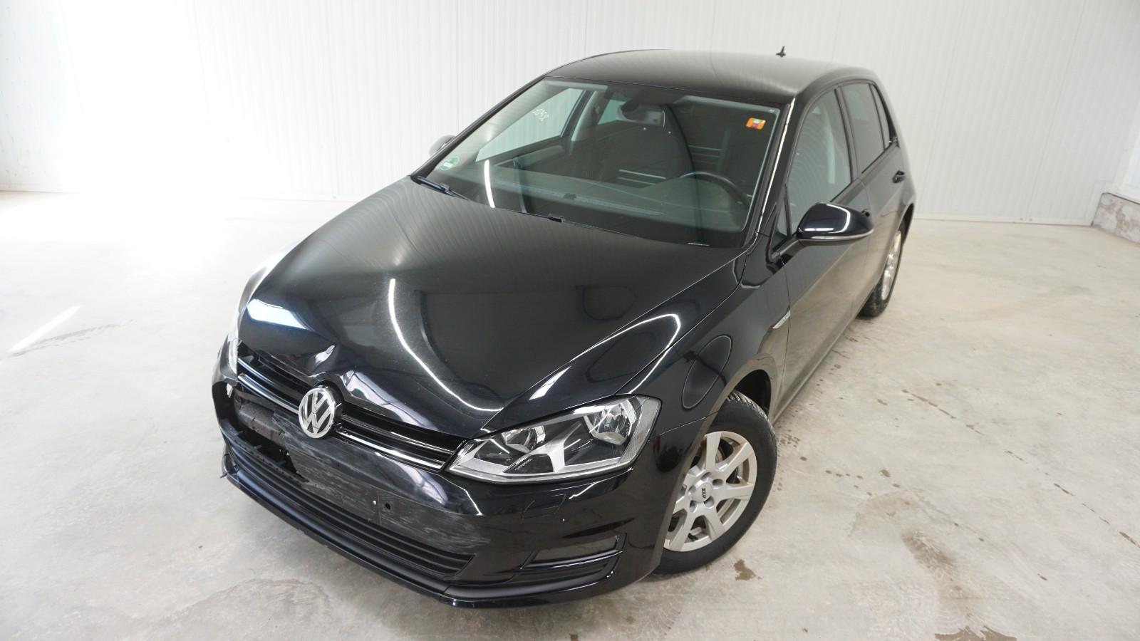 Volkswagen Golf VII Lim. Cup *Standheizung*Klima*DSG*