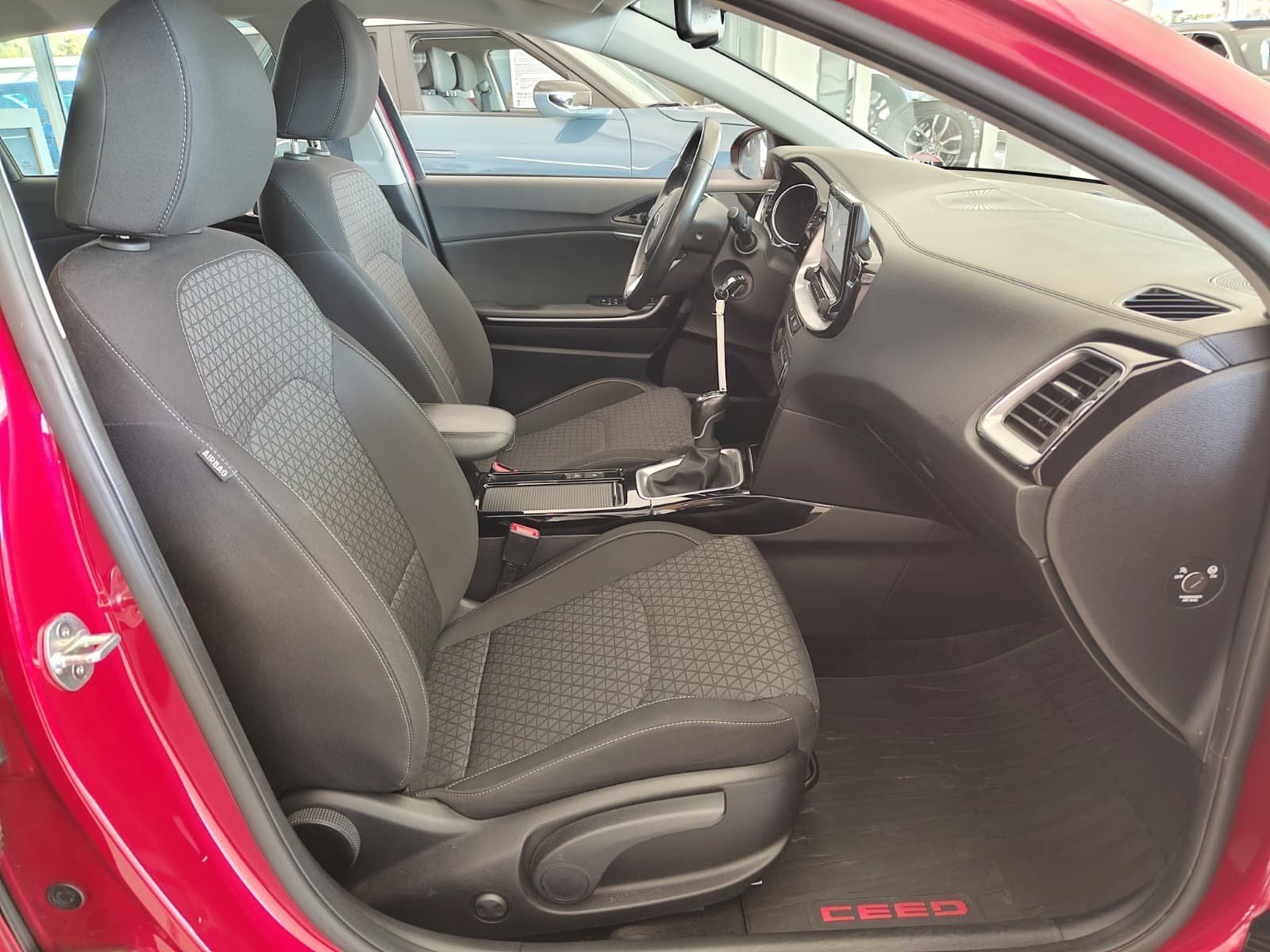 KIA cee'd Ceed 1.4 T-GDI Spirit Navi JBL Kamera – Bild 12