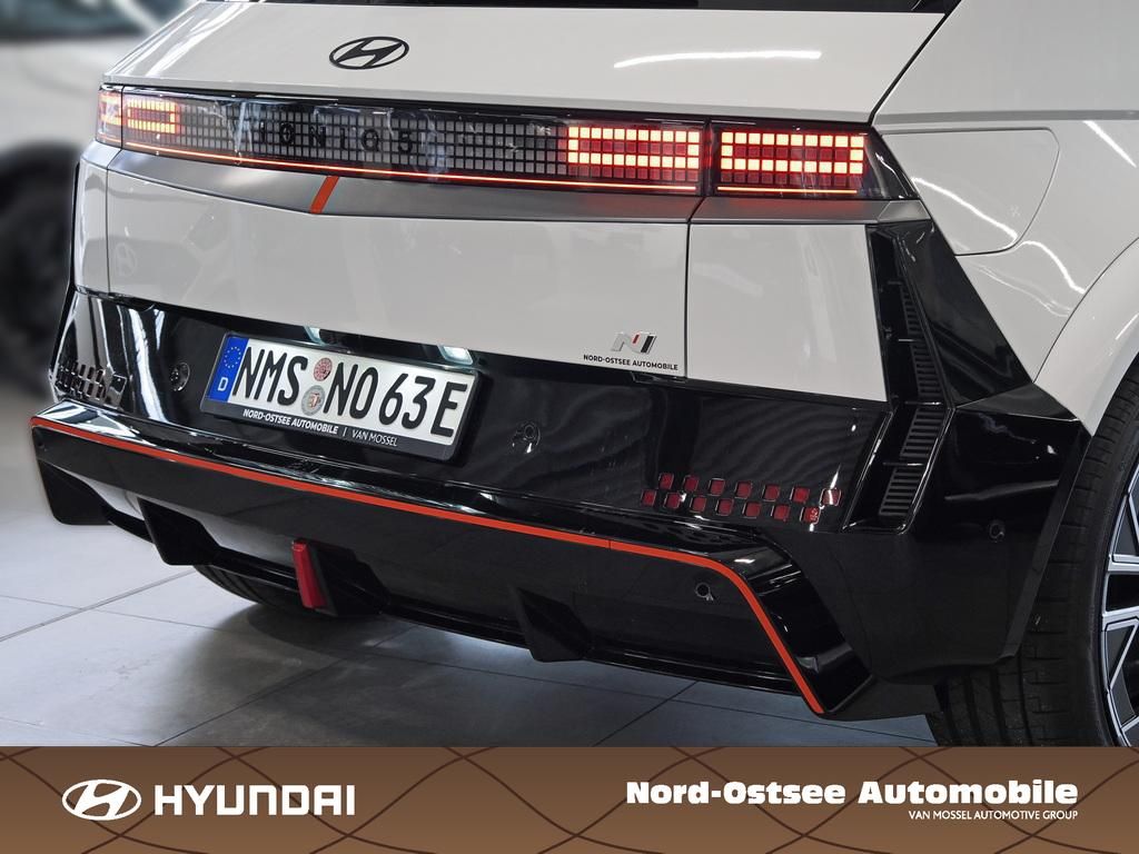 Fahrzeugabbildung Hyundai IONIQ 5 N Panorama-Glasdach