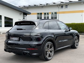 Porsche Cayenne - 11