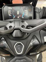 Yamaha T MAX 560 Tech Max - YAMAHA SCHWARZ ROLLER