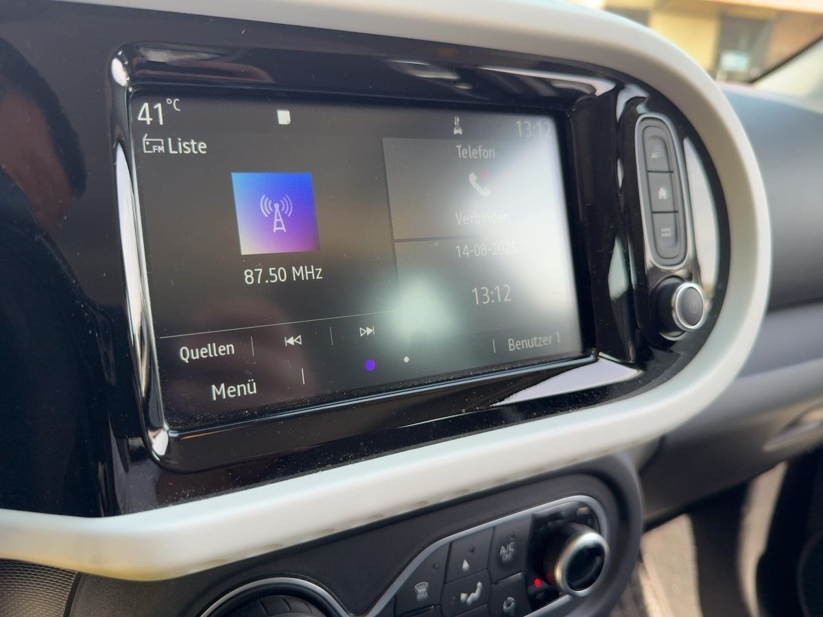 Fahrzeugabbildung Renault Twingo E-TECH ZEN Klima