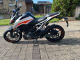 KTM 390 Duke