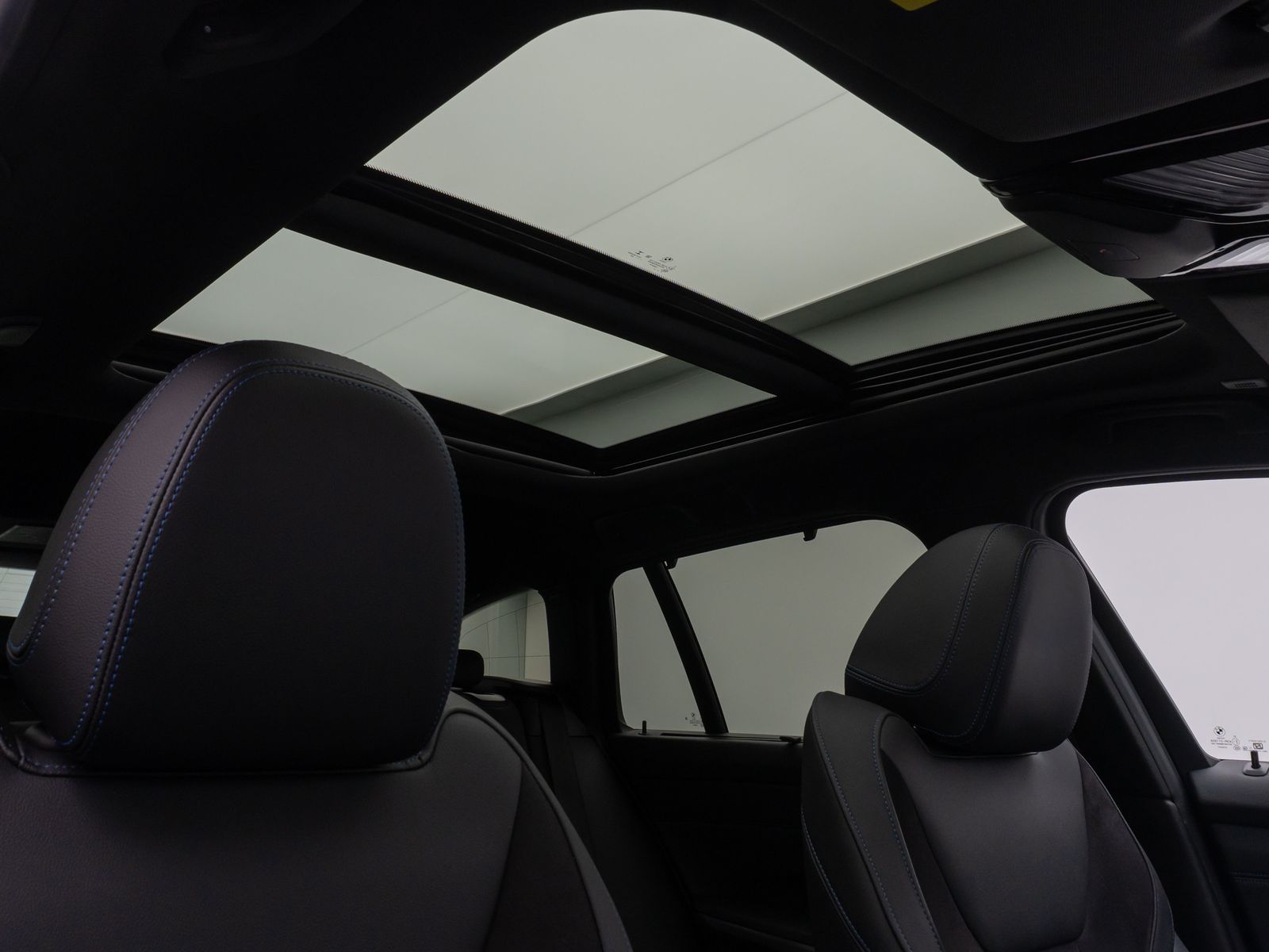 Fahrzeugabbildung BMW M340d xD Panorama 360°HUD DAB H/K Komfort AHK