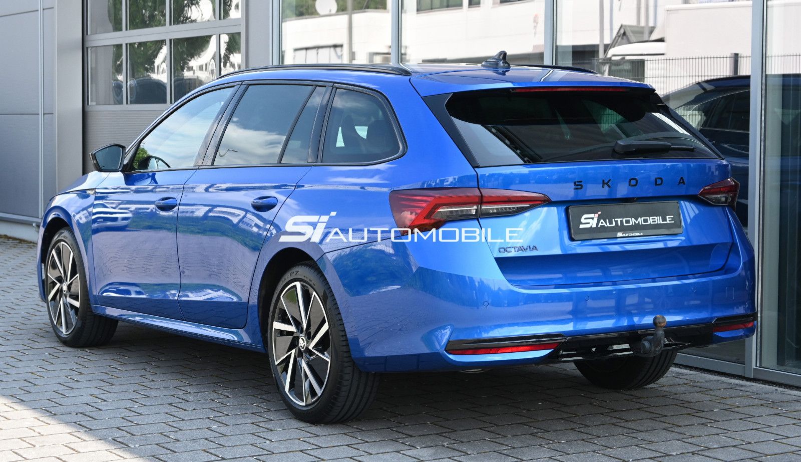 Fahrzeugabbildung SKODA Octavia 2.0 TDI DSG Sportline Combi °ACC°AHK°HUD