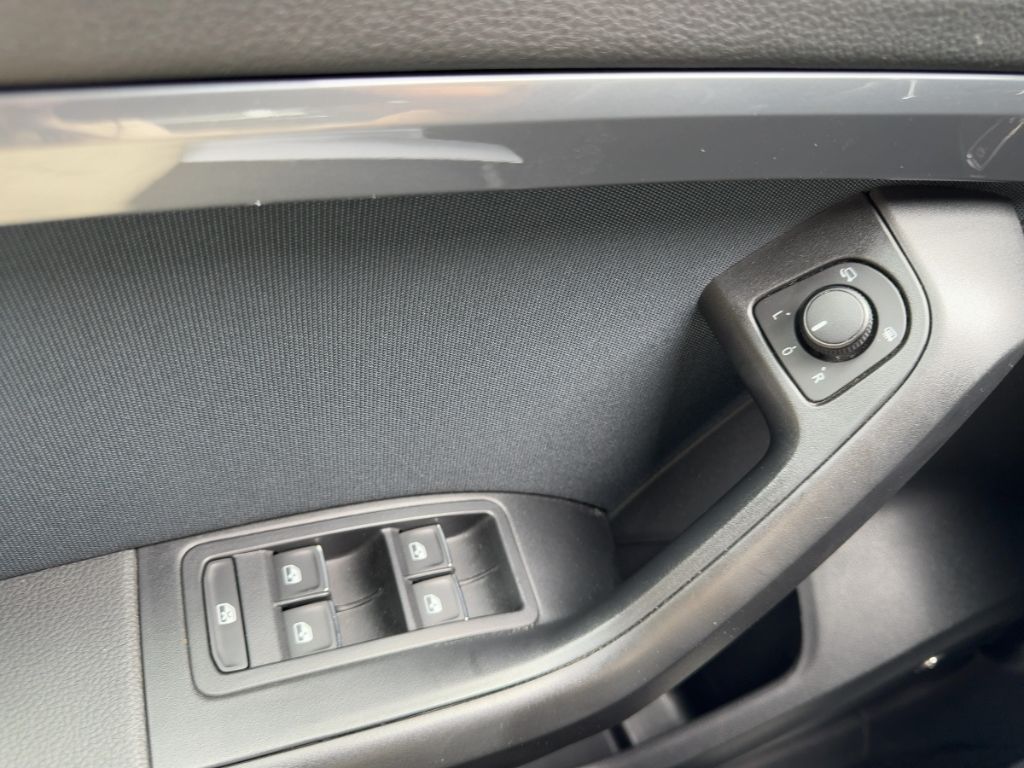 Fahrzeugabbildung SEAT Ateca DIESEL AUTOMATIK RÜCKFAHRK.