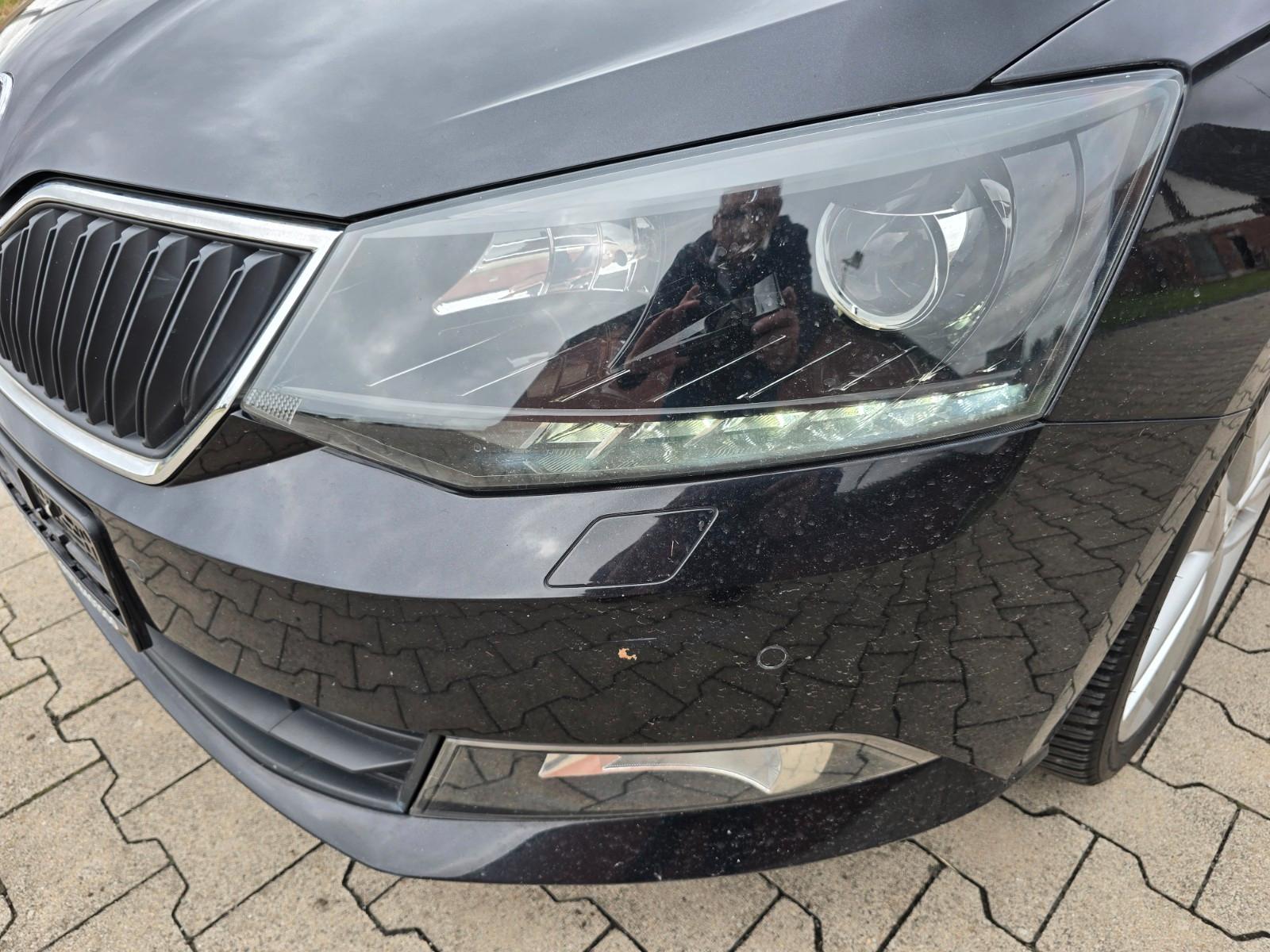 Skoda Fabia 1,2 TSI Combi Joy LED Navi Alu SHZ AHK abm