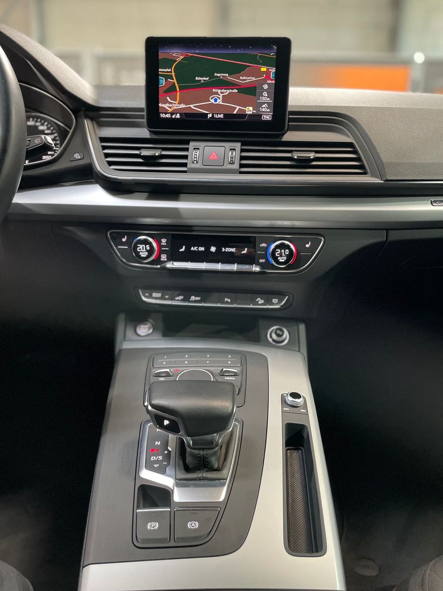 Fahrzeugabbildung Audi Q5 50 TFSI e quat. S-Line Black Edition#ACC#Spur