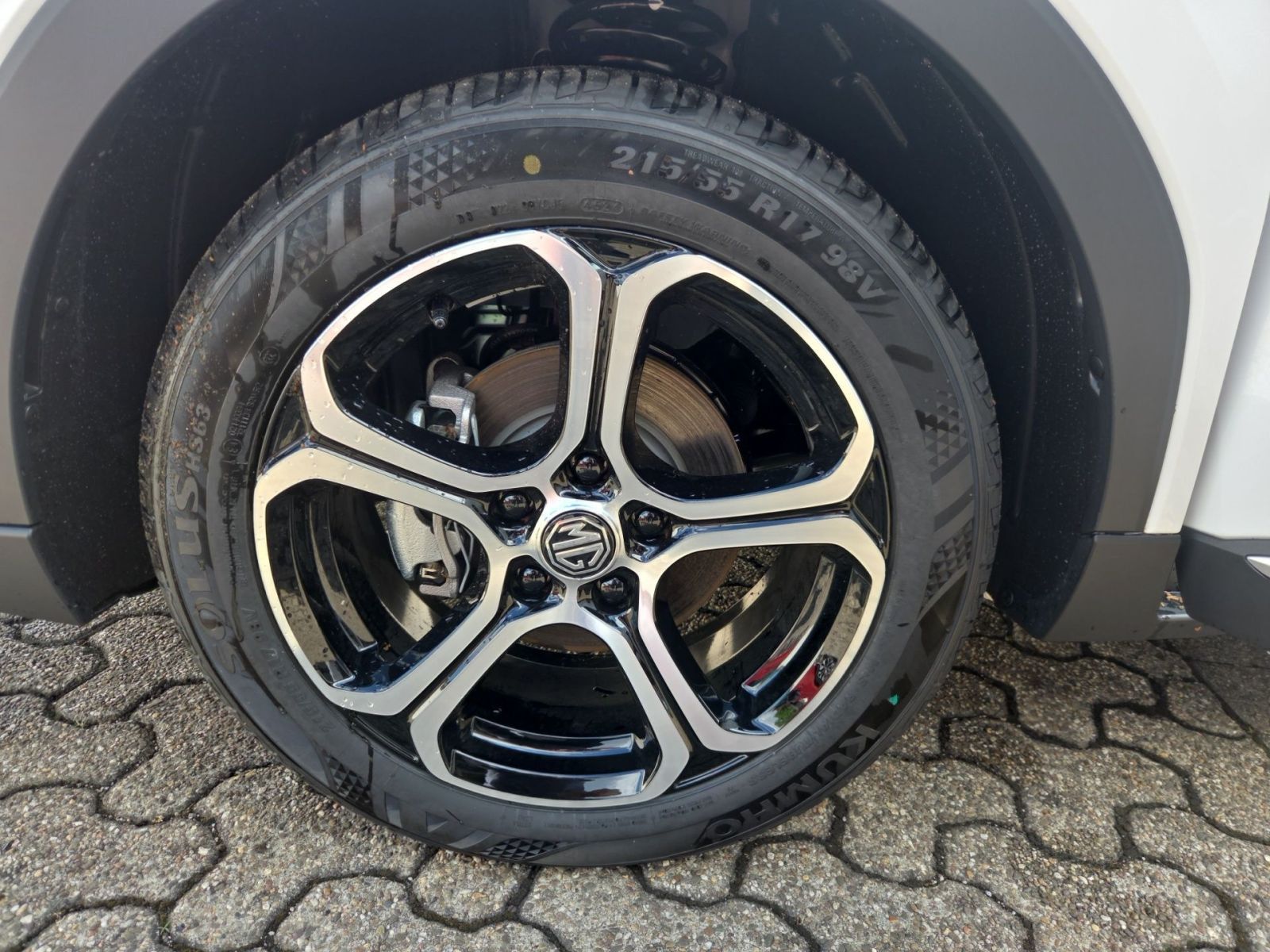 Fahrzeugabbildung MG ZS 1.5 T 85 kW Comfort *NAVI*KLIMA*360°KAMERA