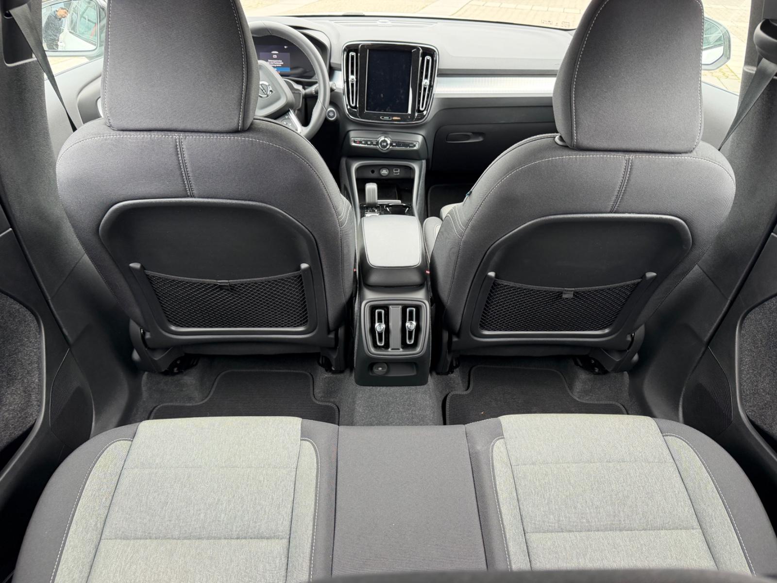 Volvo XC40 Plus Dark 2WD/Navi/Harman-Kardon