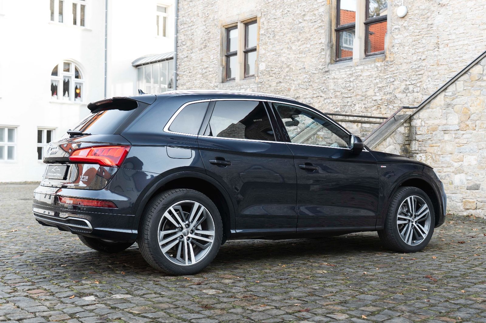 Fahrzeugabbildung Audi Q5 2.0 TFSI QUATTRO S-LINE 360° B&O TOTW SHZ PDC