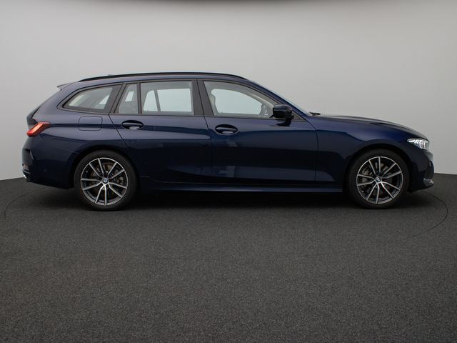 BMW 330, 2023 — 5