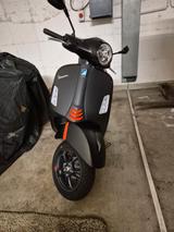 Vespa GTS 300 Keyless Go - ROLLER GO