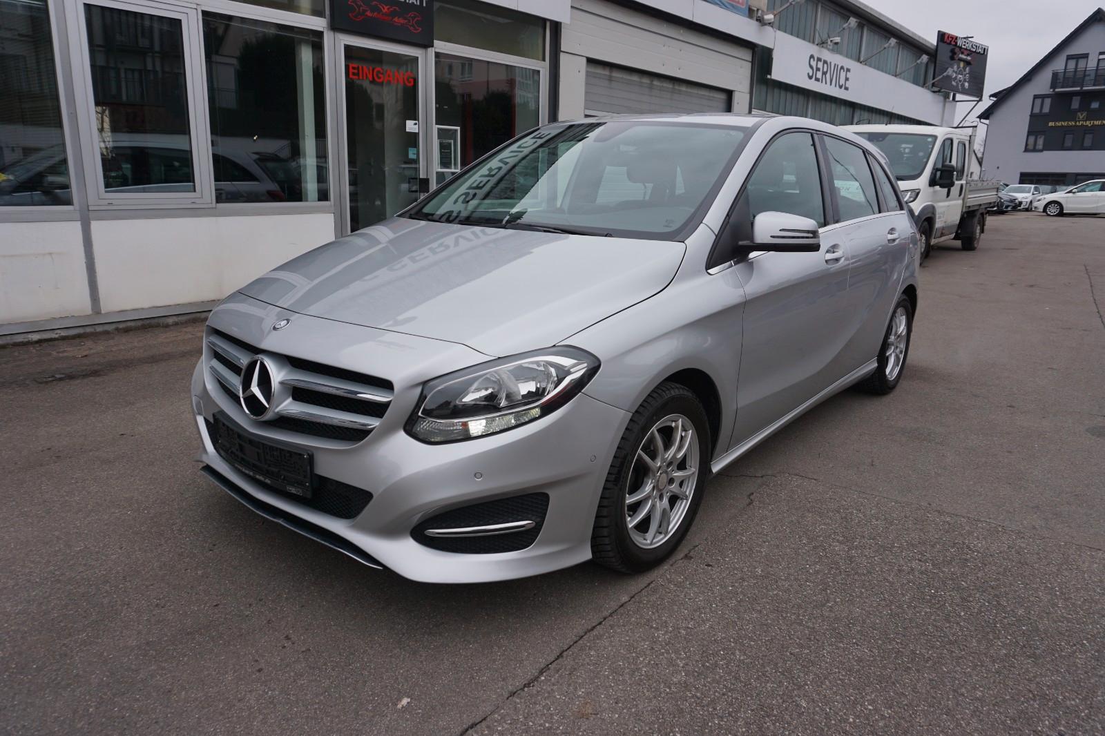 Mercedes-Benz B 180 Style,Aut,Navi,ParkP,Shz,Temp