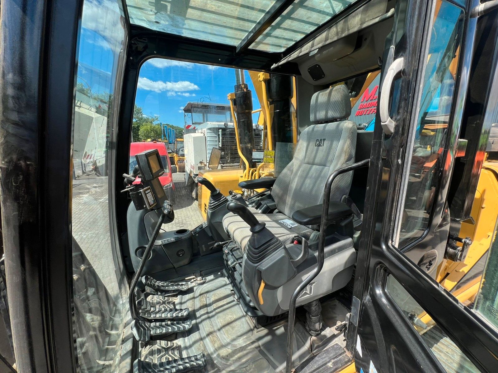 Fahrzeugabbildung CAT 336/Demlone Dem  50/Abbruchbagger/Verst.Fahrwerk