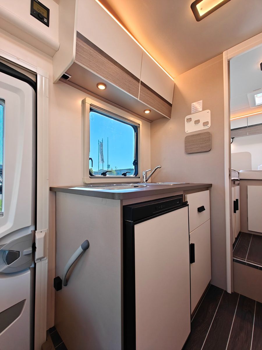 Fahrzeugabbildung XGO Dynamic 98 P  - SAT, TV, Markise, Luftfeder -