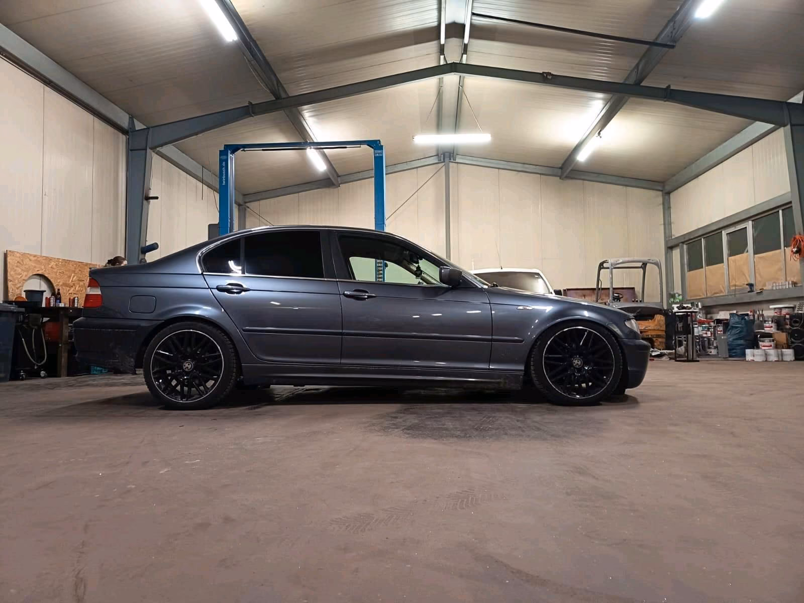 BMW 320