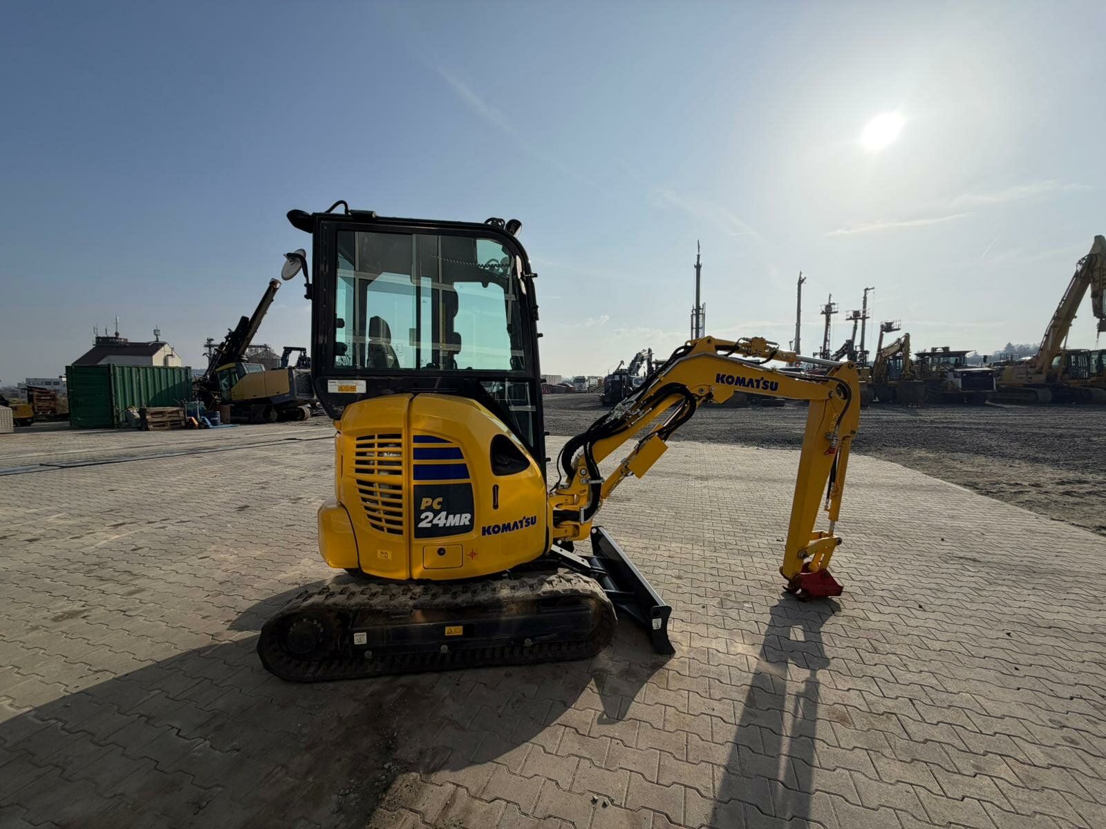 Fahrzeugabbildung Komatsu PC 24 MR-5 Minibagger (535h)