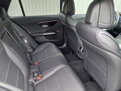 Fahrzeugabbildung Mercedes-Benz C 220d T Avantgarde Navi LED SiHz PDC RFK AHK