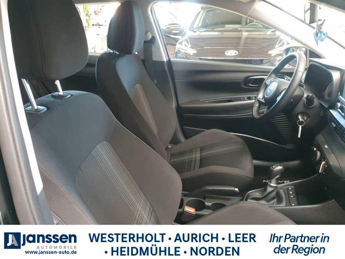 Fahrzeugabbildung Hyundai BAYON Select Winterpaket,PDC hinten,Klima,Start