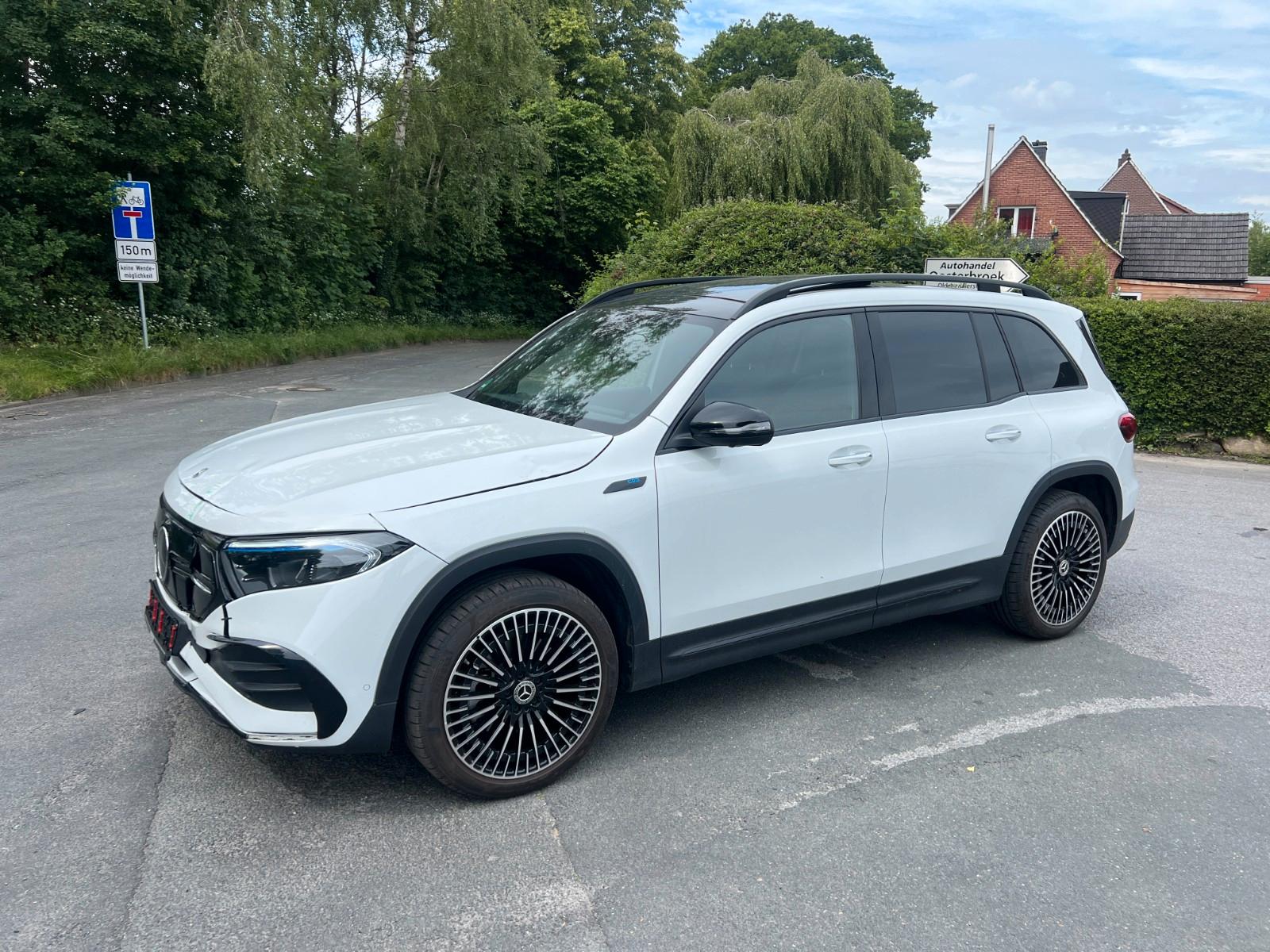 Mercedes-Benz EQB 350 4Matic Volll  Pano/ Night  / 19.000 km
