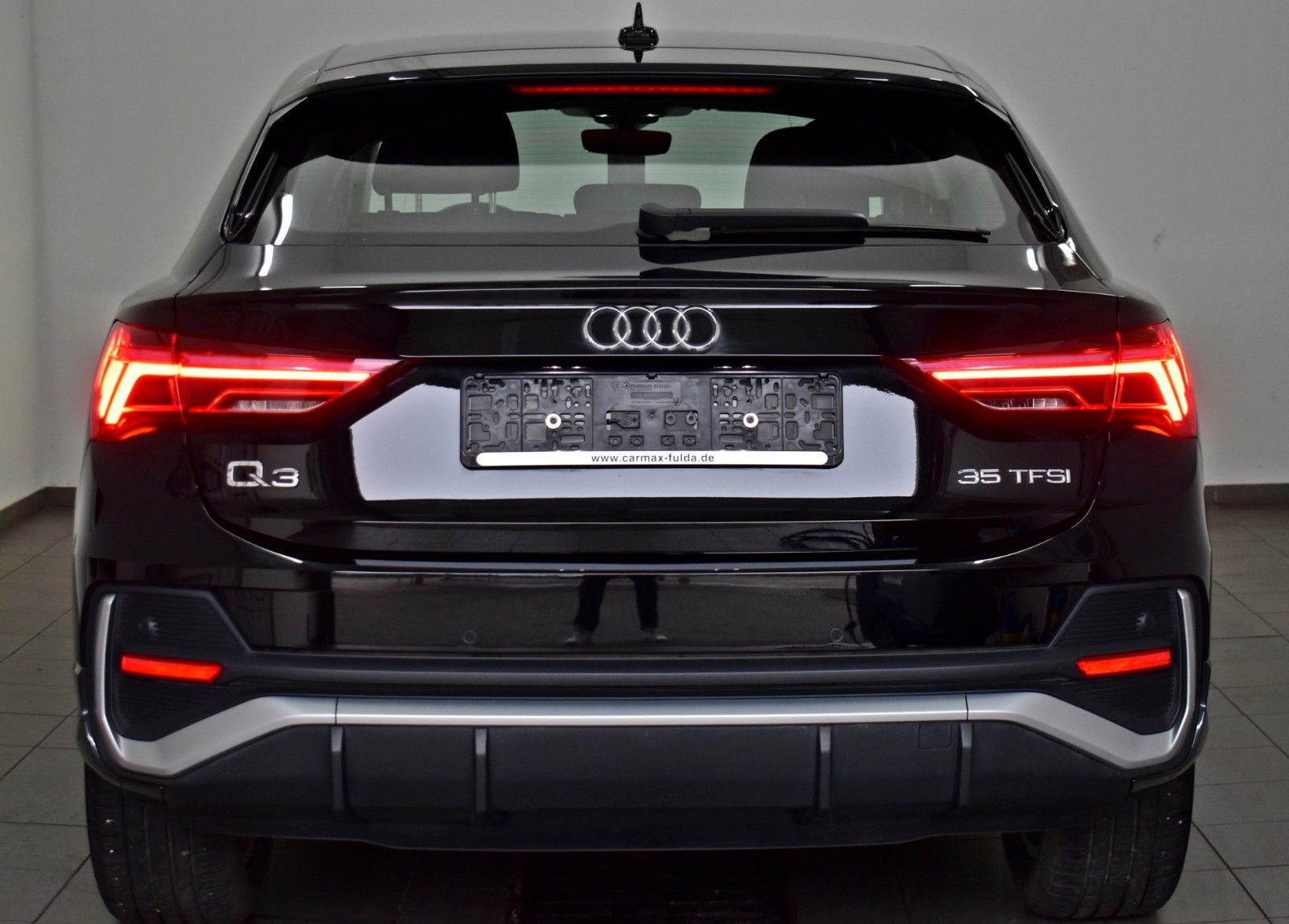 Fahrzeugabbildung Audi Q3 Sportback 35 TFSI S line,Navi,LED,Carplay