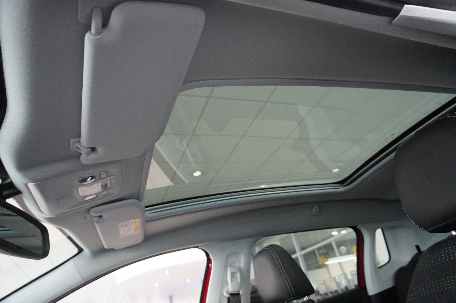 Fahrzeugabbildung Peugeot 2008 1.5D ALLURE NAVI/LED/KAMERA/SHZ/PANO./SPORT