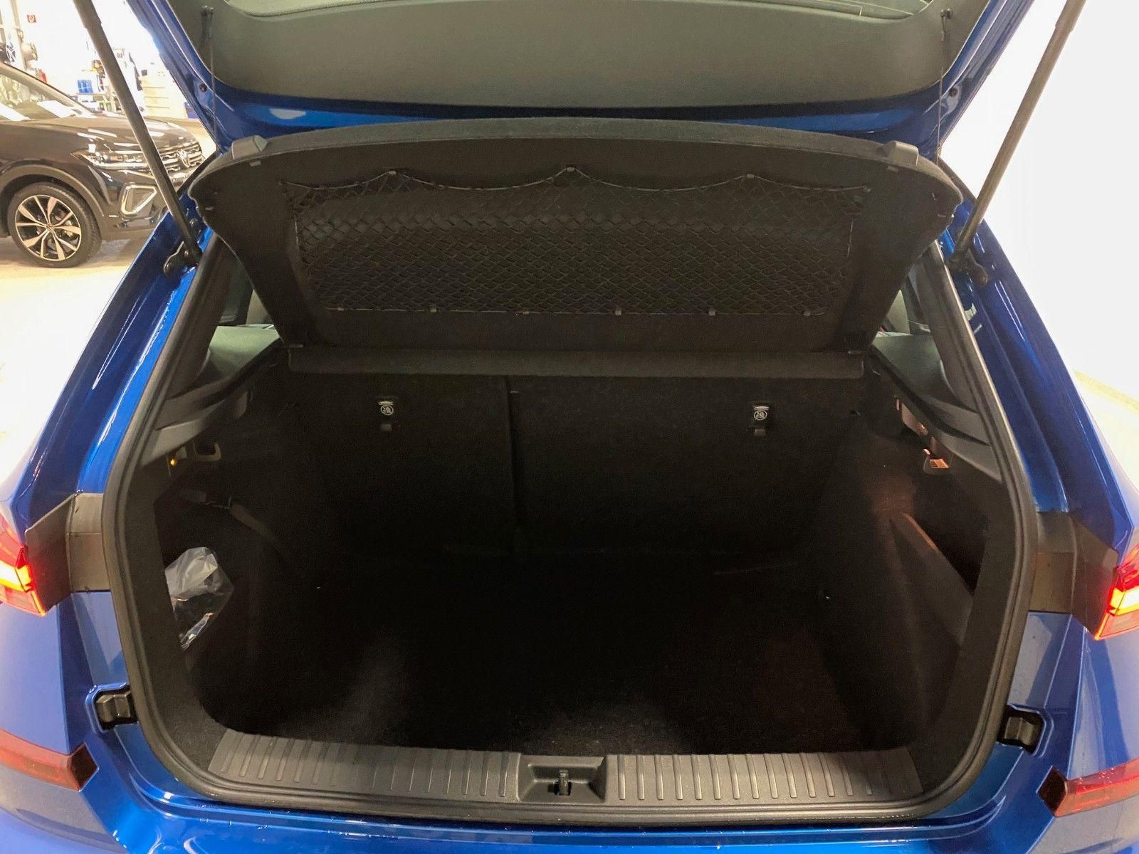 Fahrzeugabbildung SKODA Kamiq 1.5 TSI ACT DSG Monte Carlo+AHK+MATRIX++++