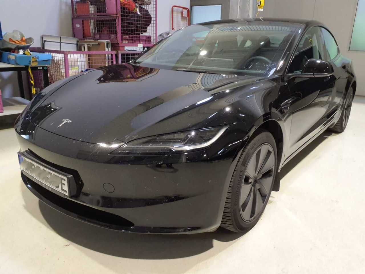 TESLA Model 3