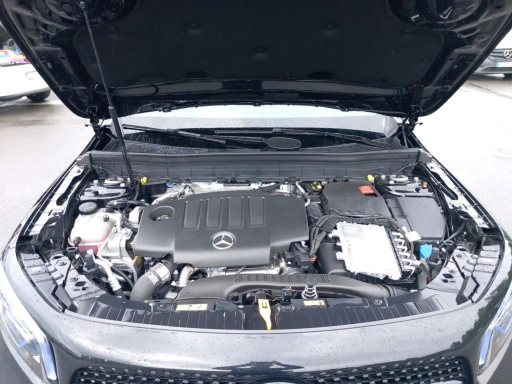 Fahrzeugabbildung Mercedes-Benz GLB 200 d AMG*AHK*Distronic*LED*Kamera*Sitzhzg*