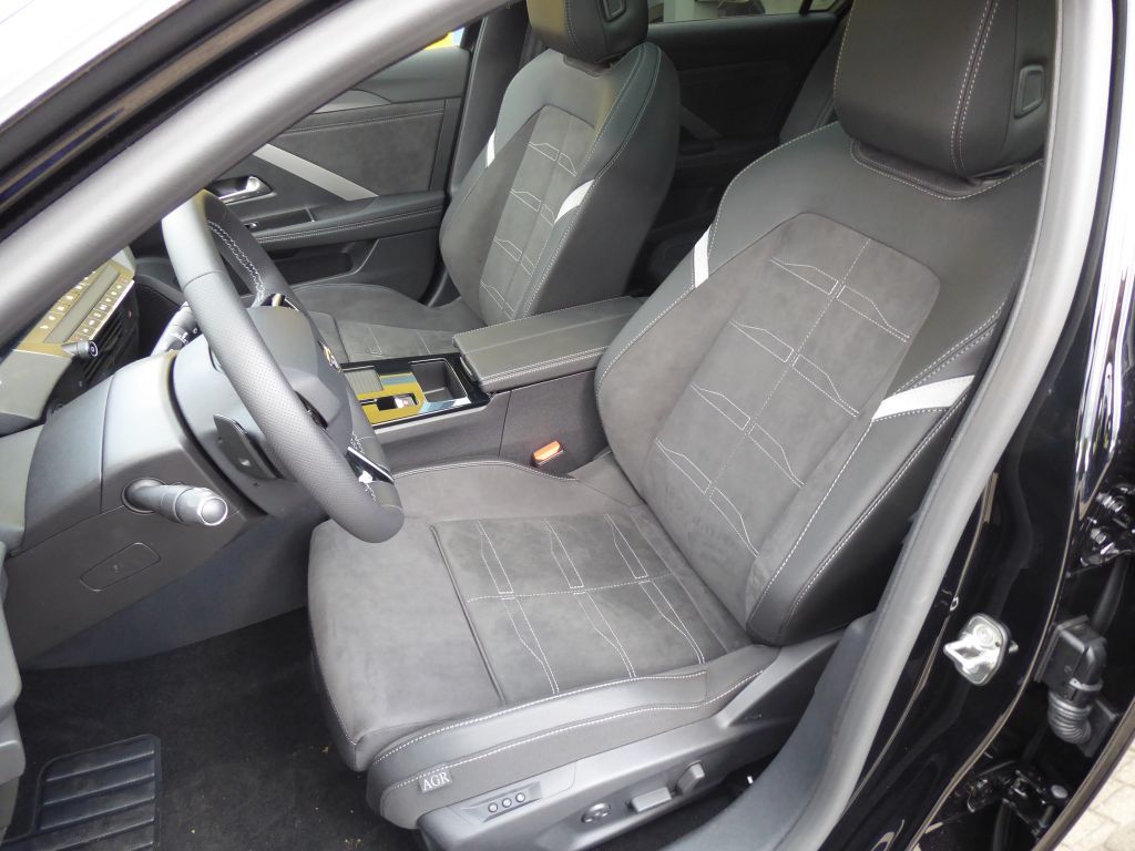 Fahrzeugabbildung Opel Astra Sports Tourer 1.2 Turbo Automatik Ultimate