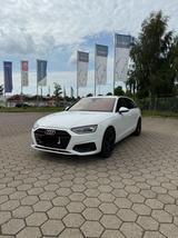 Audi A4 40 TDI S tronic Avant 