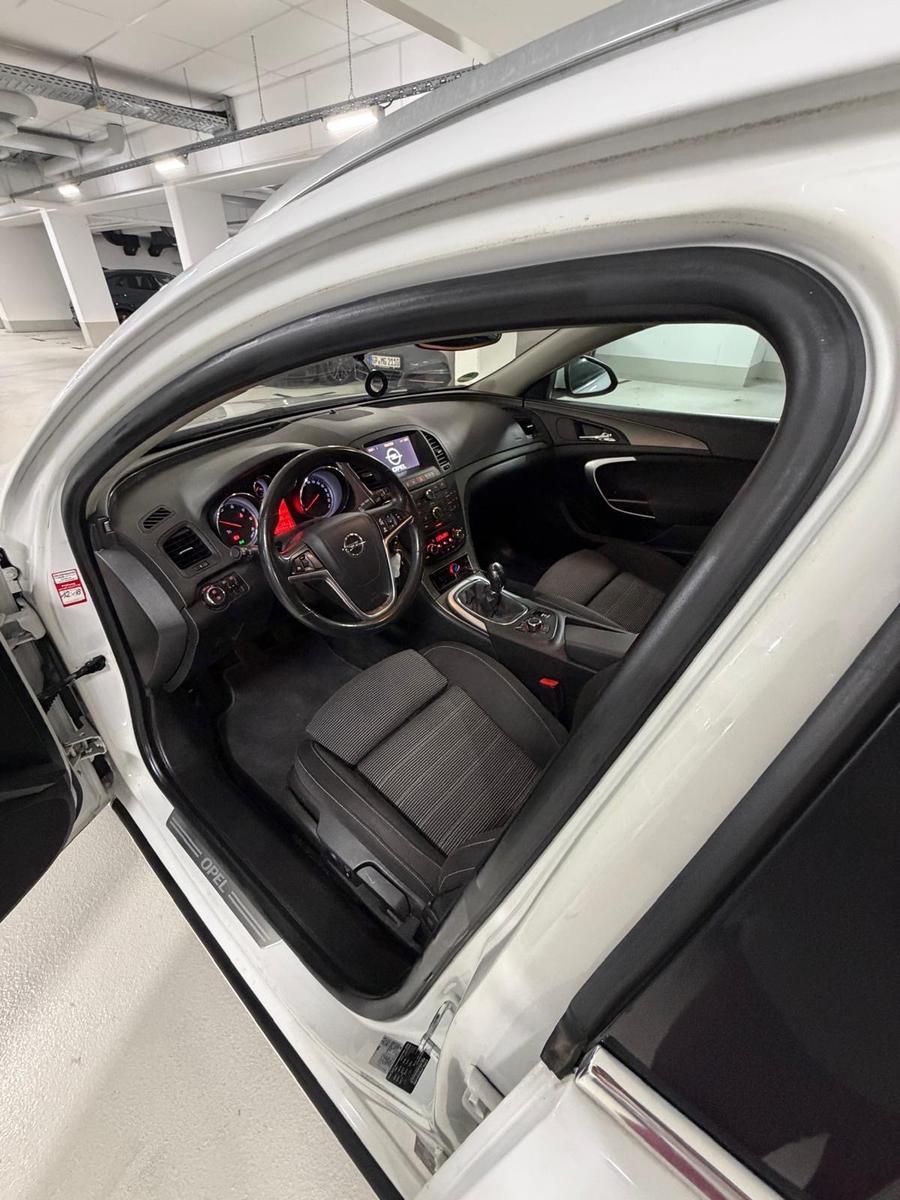 Opel Insignia Eco CDI 2.0 Standheizung + Top Zustand 