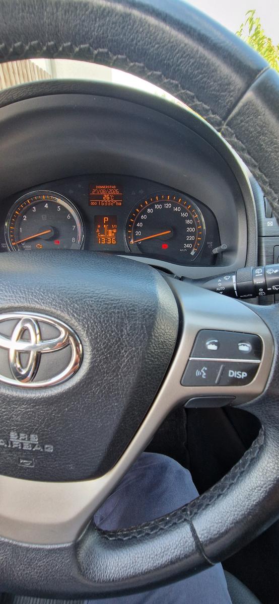 Toyota Avensis 2009 — photo 8