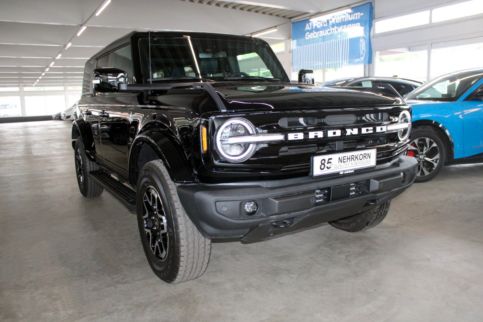 Fahrzeugabbildung Ford Bronco 2.7 l V6 Outer Banks 4x4 Automatik 1ST ED
