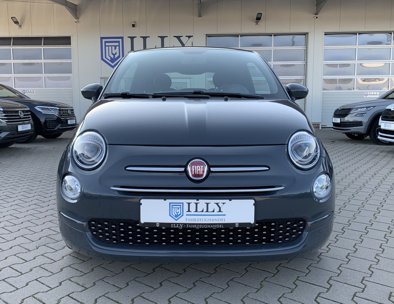 Fahrzeugabbildung Fiat 500 1.2 Lounge*PDC*UConnect*LED*Tempomat*ELFH*