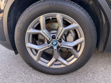 BMW X3 xDrive30e Head-Up HiFi DAB WLAN Pano.Dach